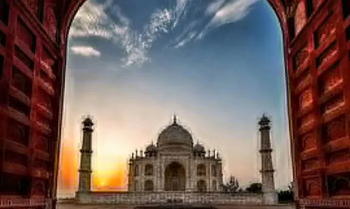 Private Overnight Taj Mahal Tour from Delhi