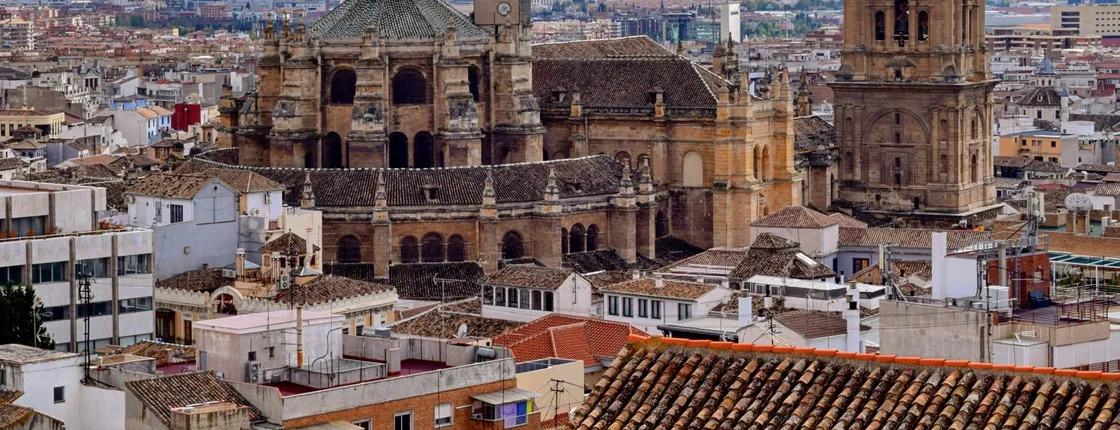 Granada Cathedral, Royal Chapel, Albaicín and Sacromonte guided tour