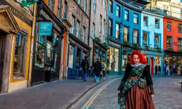 Magical Walking Tour in Edinburgh