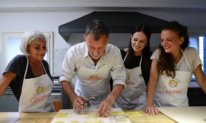 Rialto Market Tour & Cooking Class in Historic Venetian Venue