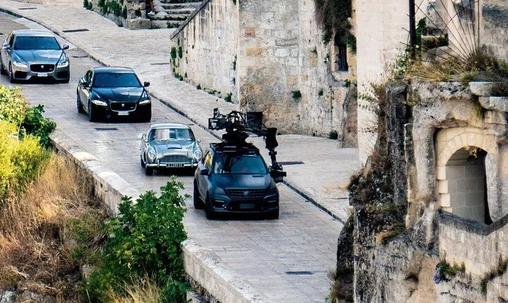 Guided Tour on the Scenes of the Film 007 No Time to Die in Matera
