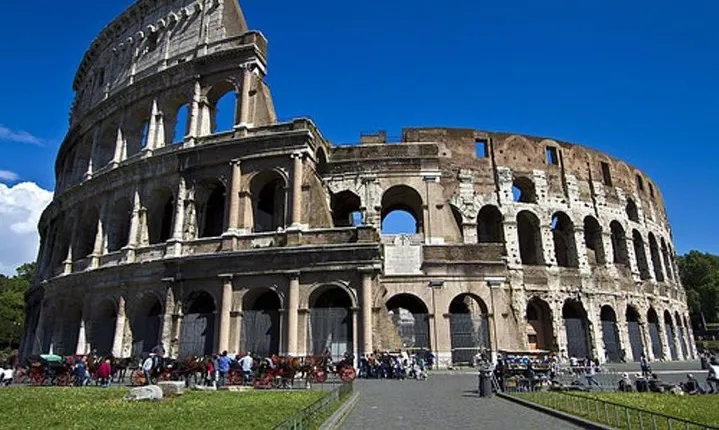 Rome FCO Airport to Civitavecchia Port with private City Tour