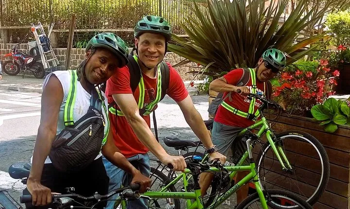 Quito´s Evolution Bike Tour & Middle of the World - Group Tour