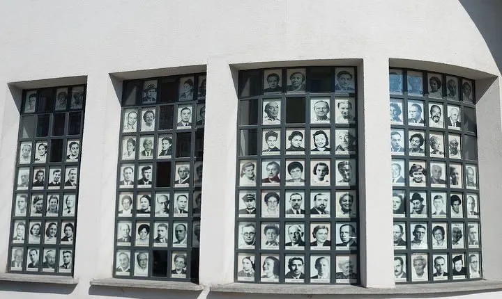 Krakow: Schindler's Factory & Jewish Ghetto Guided Tour