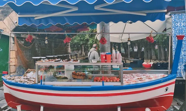 Catania Street Food Tour: Fish Market & City Centre