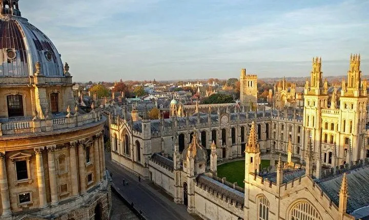 Private driver tours to Cotswolds, Blenheim Palace, or Oxford