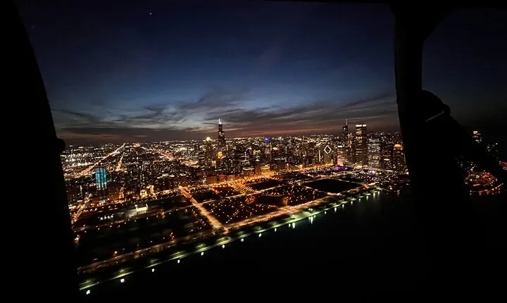 Chicago Helicopter 25-Mile Tour for up to Three Passengers