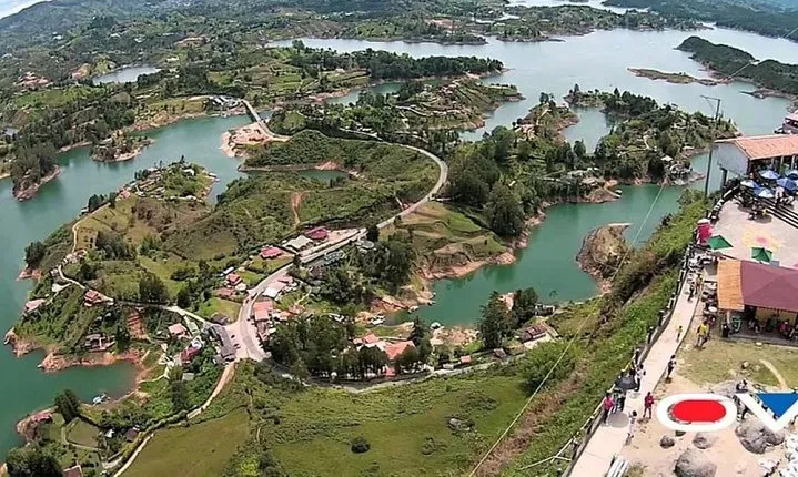 El Peñol and Guatape Small Group Tour from Medellin