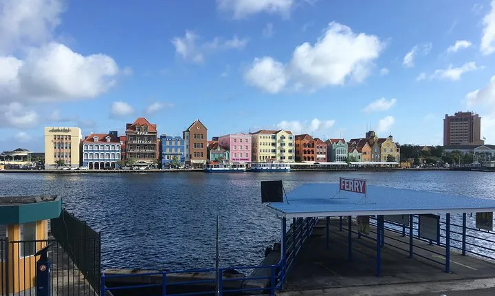Costumizable East to West Island Tour Experience 