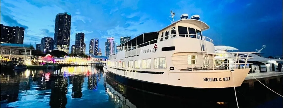 2 hour Miami night skyline cruise
