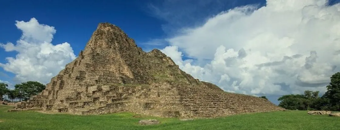 Day Tour to El Salto Turquoise Waterfall and Pomoná Archeological Site