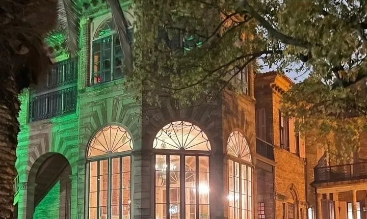 Al's Ghost tour : a small group experience