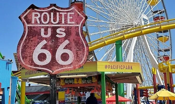 Los Angeles Beach Towns and the Shoreline Village Private Tour.