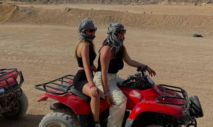 Marrakech: Agafay Desert Quad Biking Tour with Dinner & Show