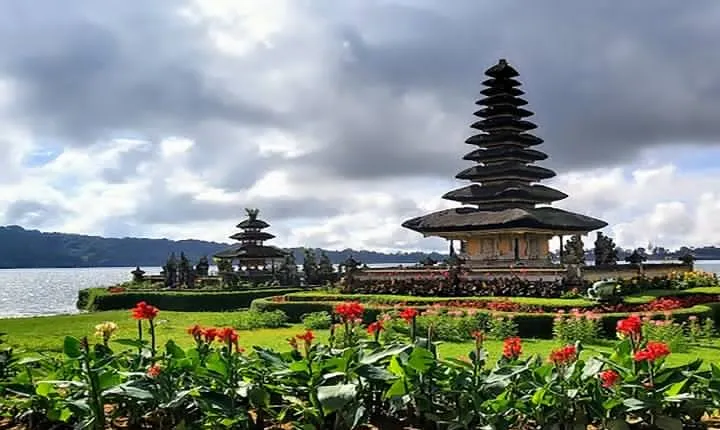 3 Days Private Tour-Tanah Lot Temple-Lempuyang The Gate Of Heaven