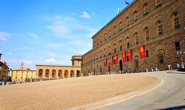 Pitti Palace - Private Tour At Galleria Palatina Including Tickets To Boboli Gardens