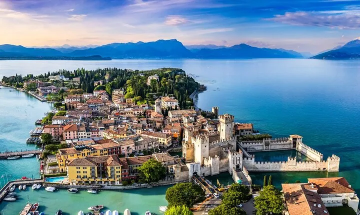 From Milan: Lake Garda with Visit of Sirmione & Salò. Small Group