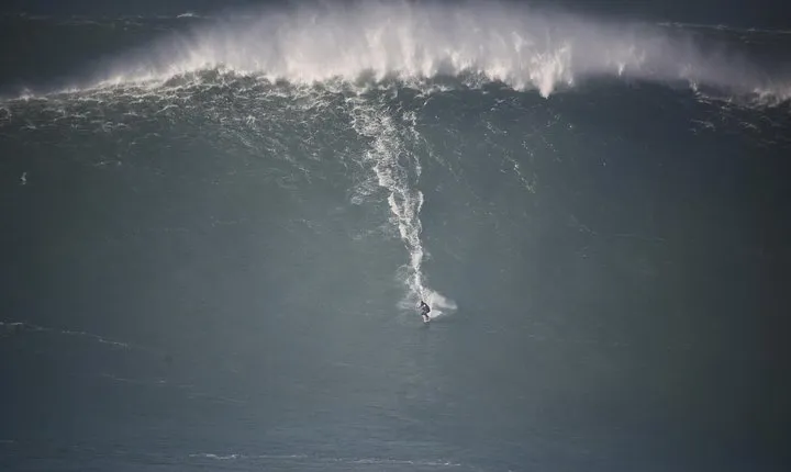 Full Day Private Tour - Nazaré Waves from Lisbon with boat ride