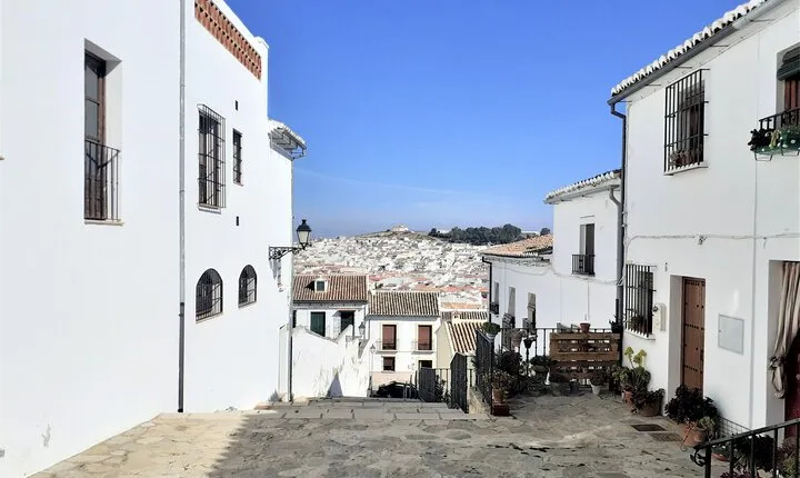 Antequera private walking tour by Tours in Malaga