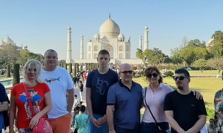 Private Exclusive Taj Mahal & Agra Fort City Tour