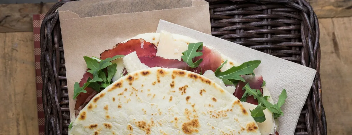 Aperitivo and street food tour in Rimini