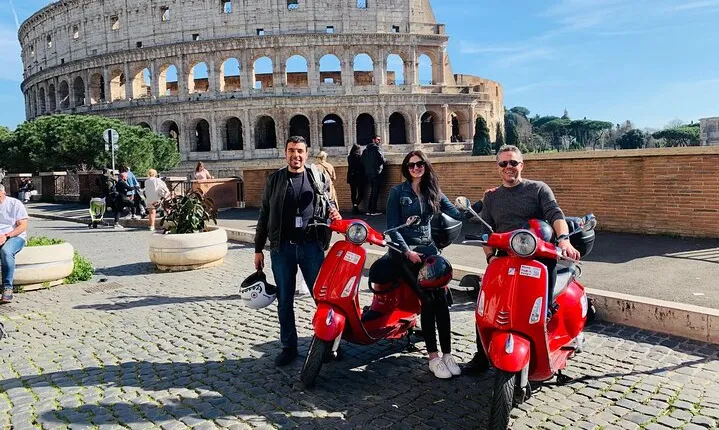 Rome by Vespa – with Francesco: the Best Guided Vespa Tour