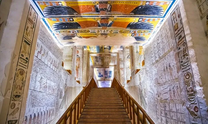 Private Tour to Luxor's West Bank Monuments from Luxor