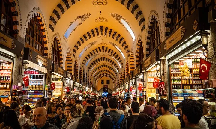 Traditional Shopping Private Tour in Istanbul 