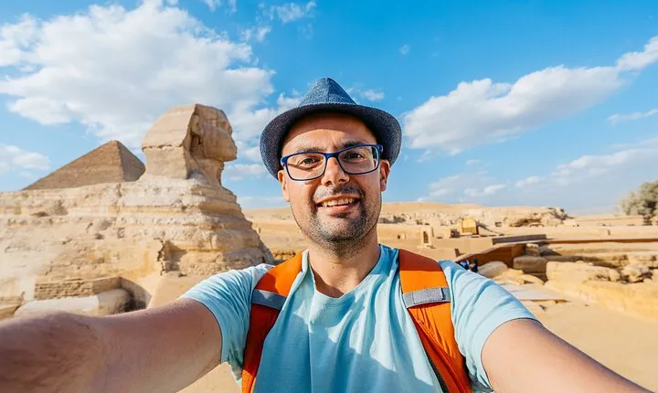 Private Day from Sharm to Cairo by plane, all entrance fees, Camel, Lunch, Guide