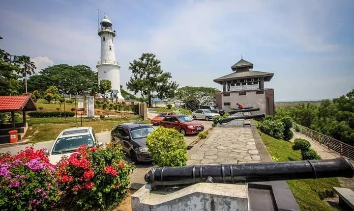 Kuala Selangor Fireflies River Ride Including Dinner from Kuala Lumpur