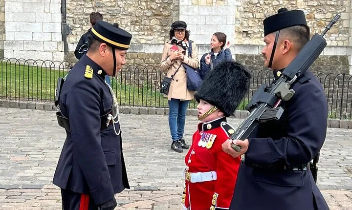 Tower of London Crown Jewels and English Royal History Tour