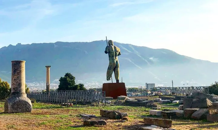 Small Group Pompeii Guided Tour with Skip-the-Line Entry