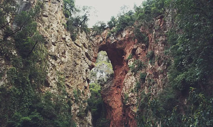 Excursion to the bridge of god (Akchour)