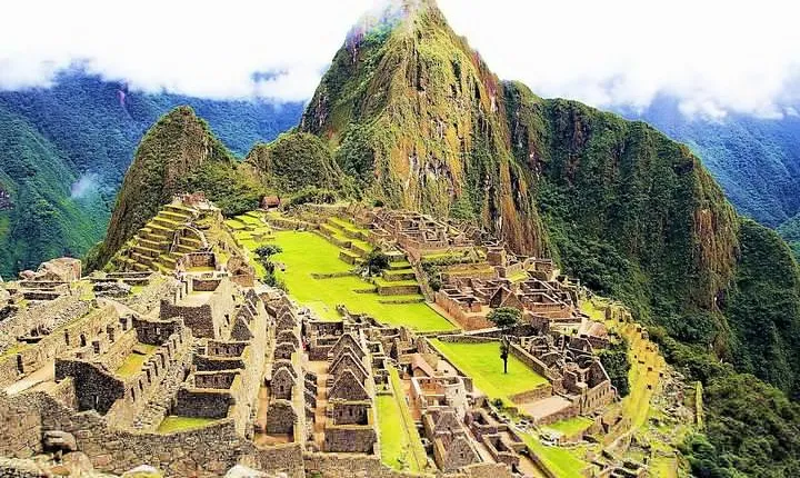 2 - Day tour Sacred Valley with Machu Picchu