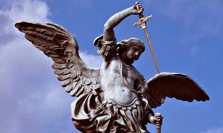 Half-Day Angels and Demons Guided Walking Tour for families and groups