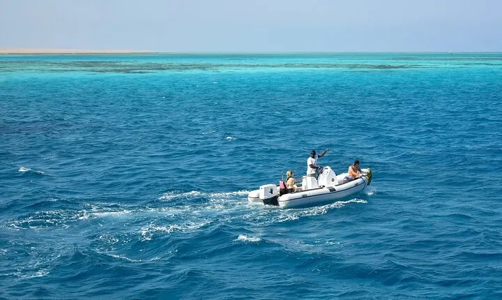 Orange Island by Speedboat, Snorkeling and Transfers in Hurghada