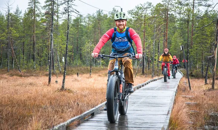 Private Scenic E-Bike Ride in Rovaniemi