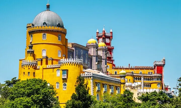 Private Tour Sintra, Palaces and Mountain Tuk Tuk(2 to 6 people)