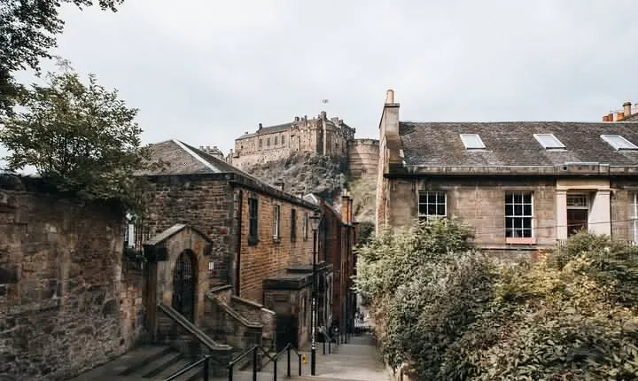 Edinburgh: Old Town's Highlights Walking Tour