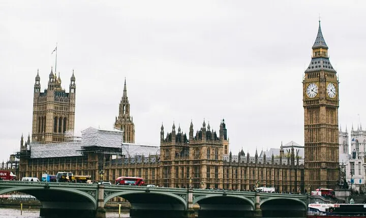 London Half Day Tour with Local Blue Badge Tour Guide