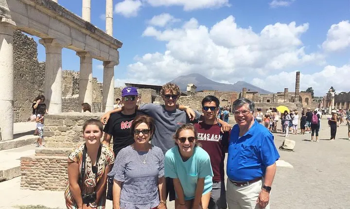 Skip the Line Guided Tour of Pompeii Led by an Archaeologist