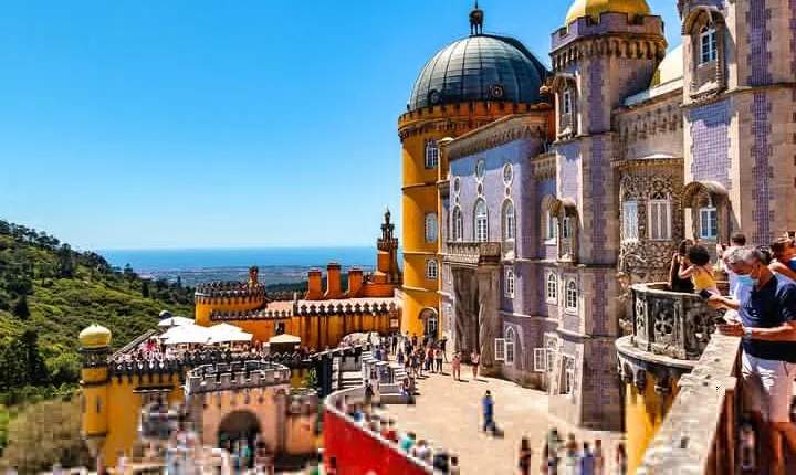 Group Tour to Sintra, Pena Palace, Cabo da Roca and Cascais