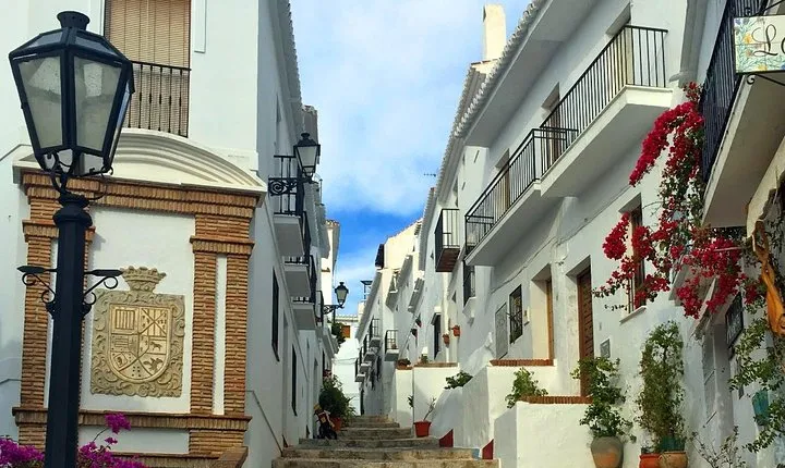 Semi-private Tour to Frigiliana and The Lost Village with lunch included