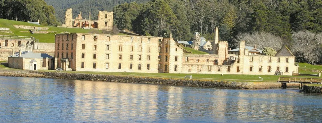 Port Arthur round trip bus service from Hobart
