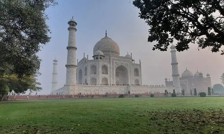 Private Taj Mahal Tour from Delhi