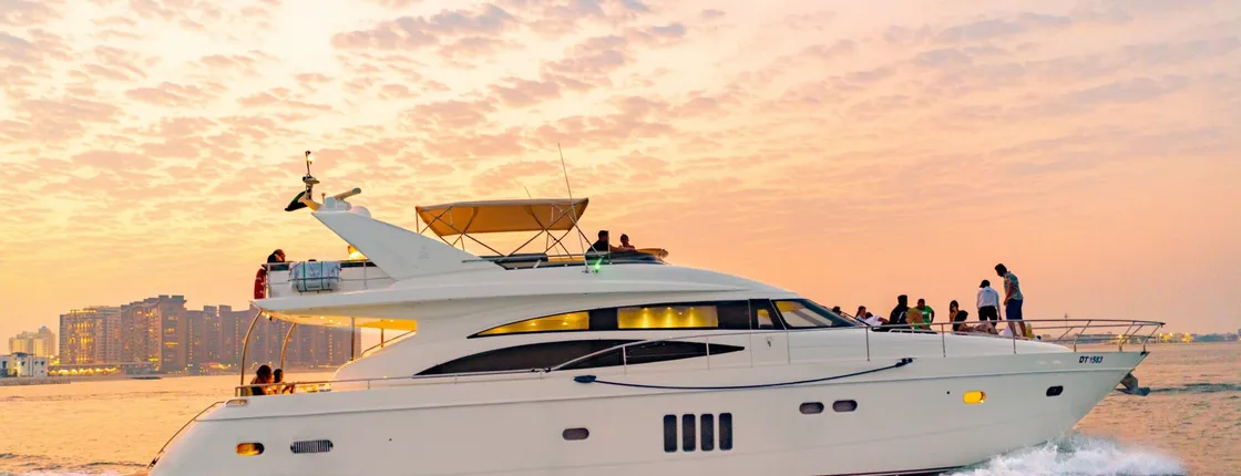 2-hour luxury yacht cruise in Dubai's Burj coastline with dining