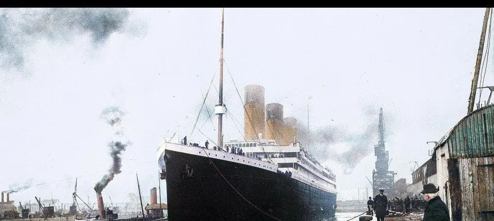 Walk the Secrets of the Titanic walking tour