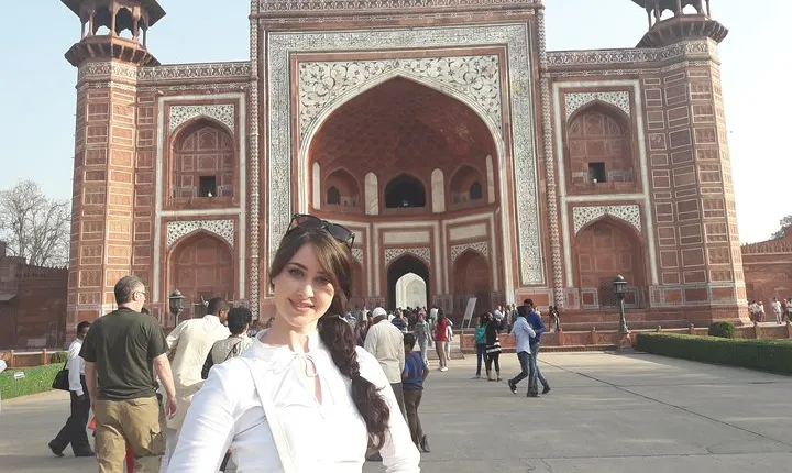 Taj Mahal & Agra fort with Local market on Tuk Tuk(Three wheeler)