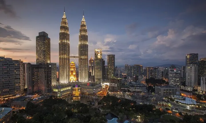 Spend Unforgettable Night at KL Tower With Dinner - Kuala lumpur