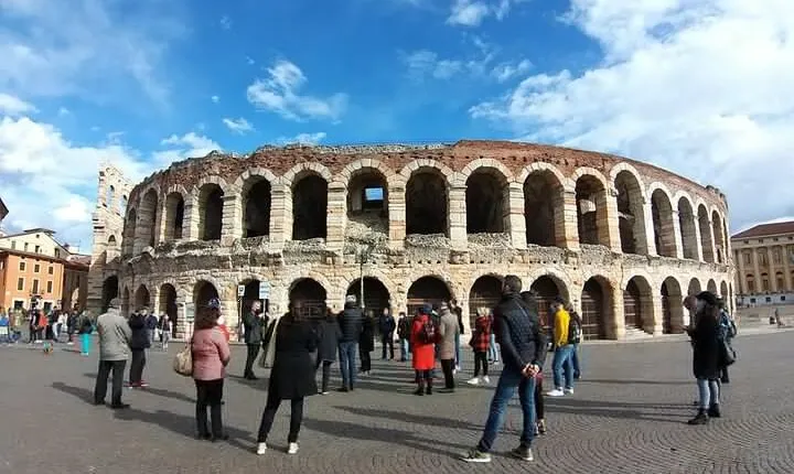 Walking Tour of Verona in 90 Minutes